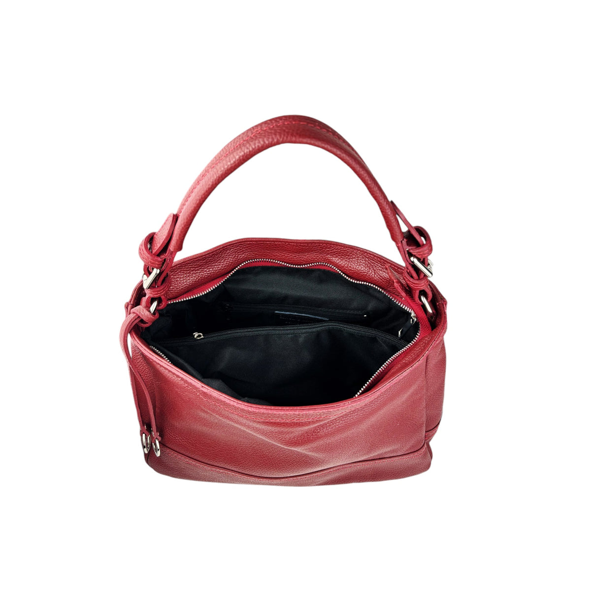 Lateral del bolso hobo de piel, donde se ve el fondo de 13 cm