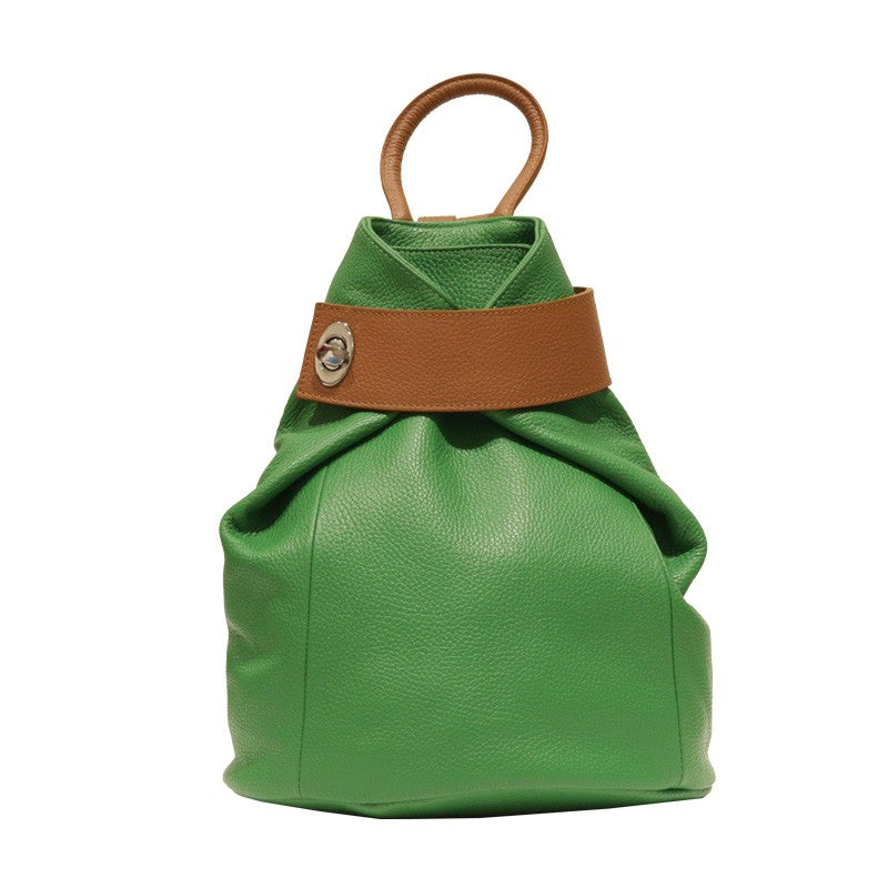 Mochila de piel CLYO con cierre cruzado